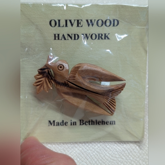 Jewelry - Hand Carved Dove Brooch - Made in Bethlehem New Vintage Real Wood Bird Swallow